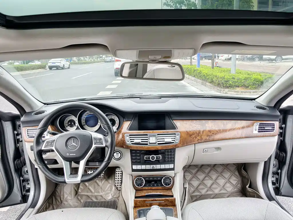 Mercedes-Benz CLS — миниатюра 5