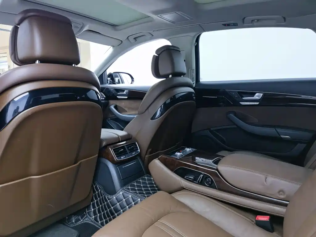 Audi A8 2011 A8L 3.0 TFSI quattro Luxury (245kW