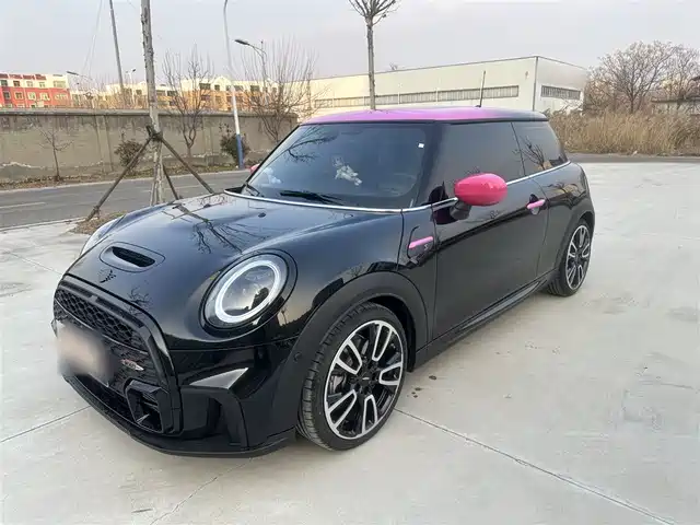 MINI  2024