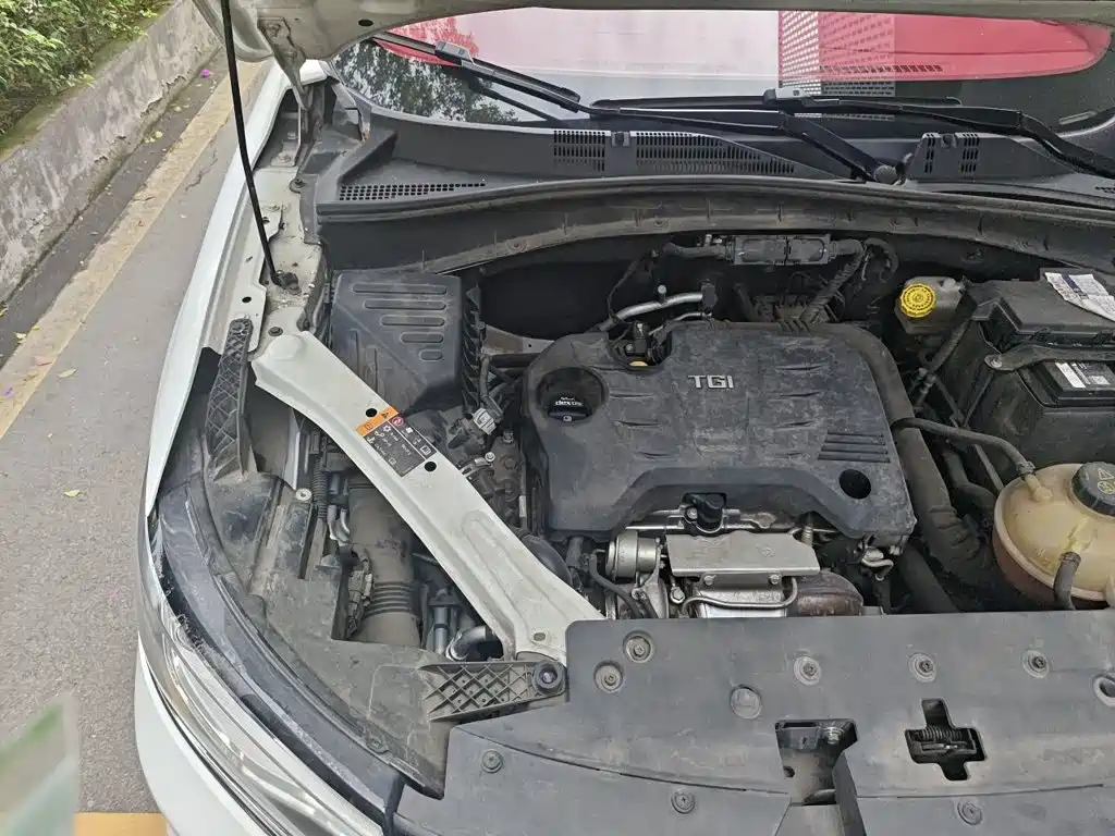 Roewe RX5 — миниатюра 20