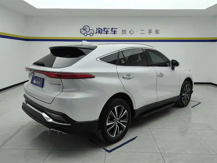 Toyota Harrier 2022 2.0L CVT