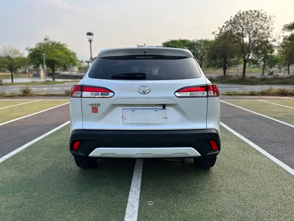 Toyota Corolla Cross — миниатюра 15