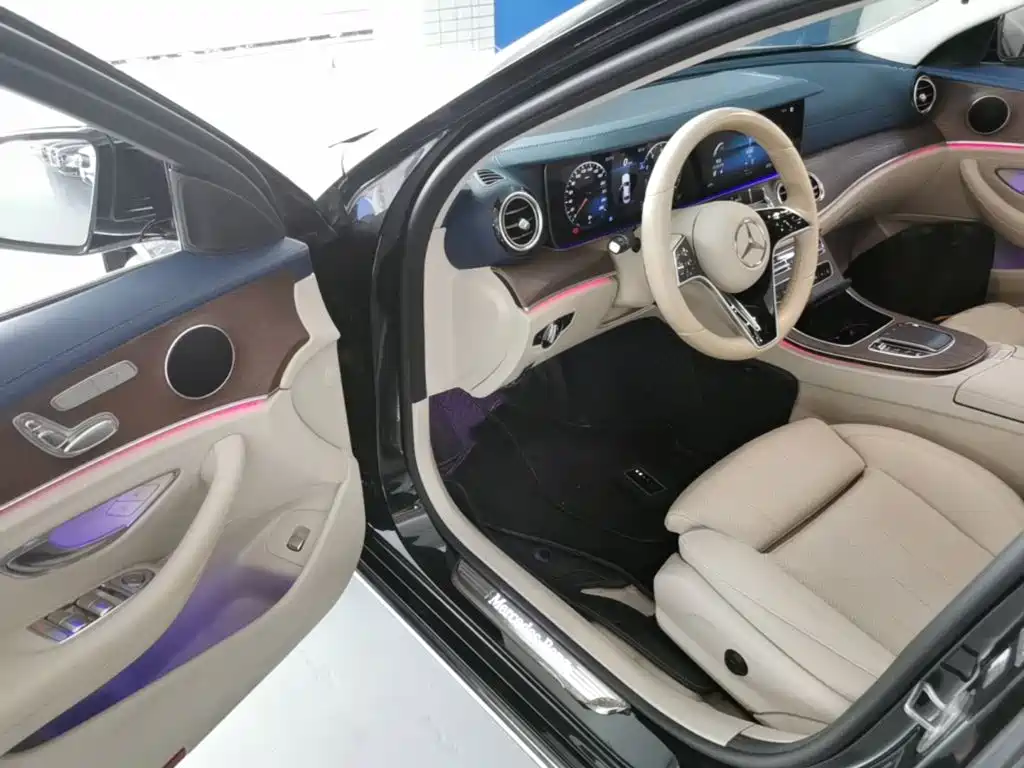Mercedes-Benz E-Class — миниатюра 16