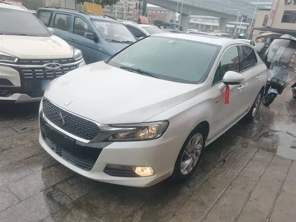 DS DS 5LS 2017