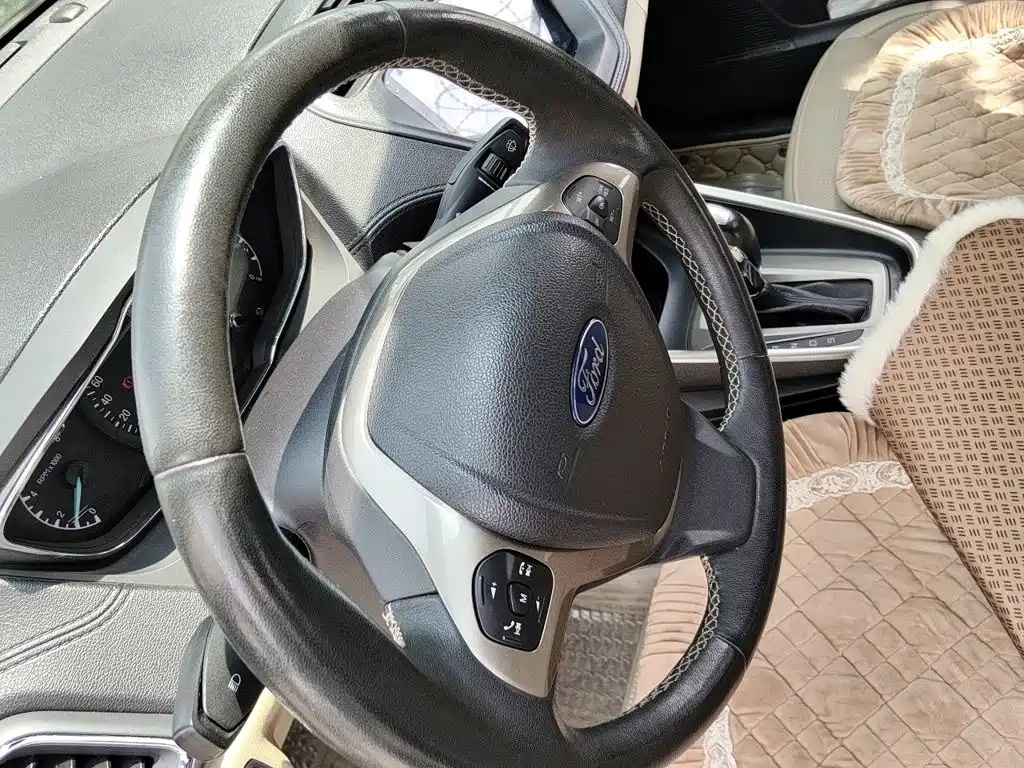 Ford Escort — миниатюра 11
