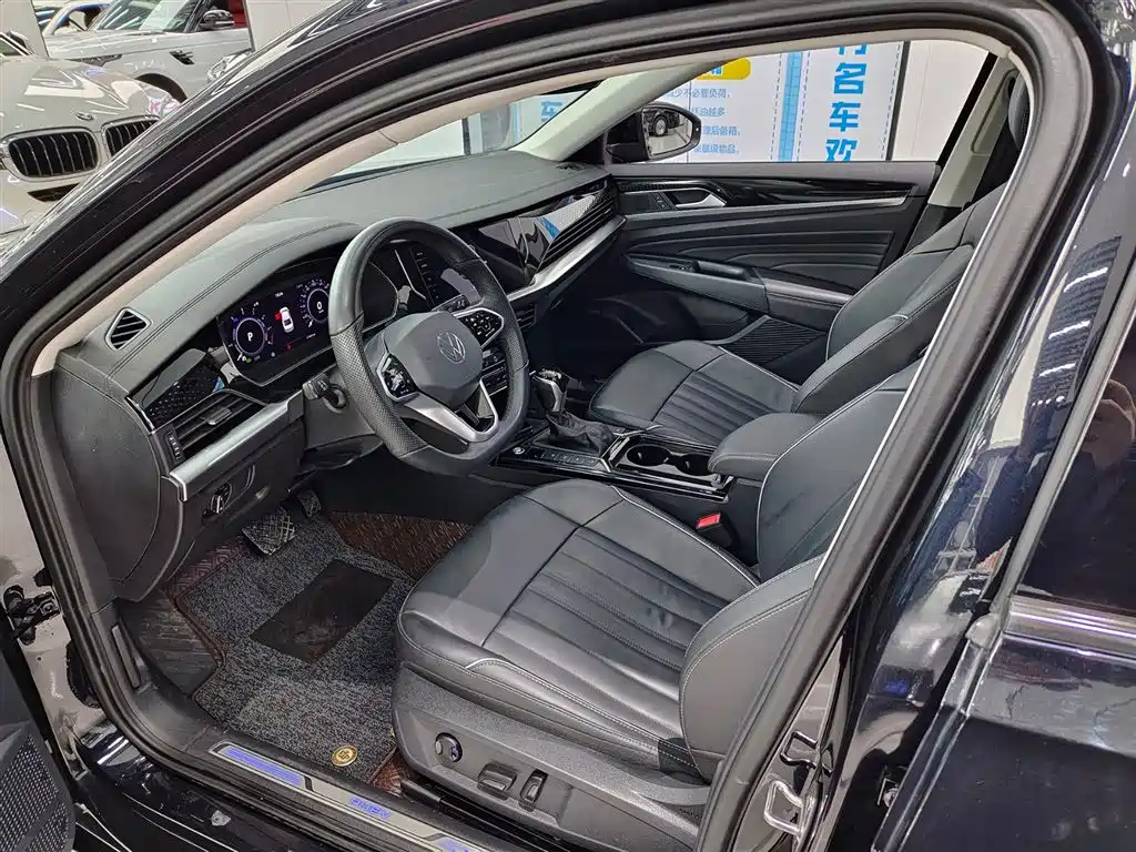 VOLKSWAGEN PASSAT NEW ENERGY