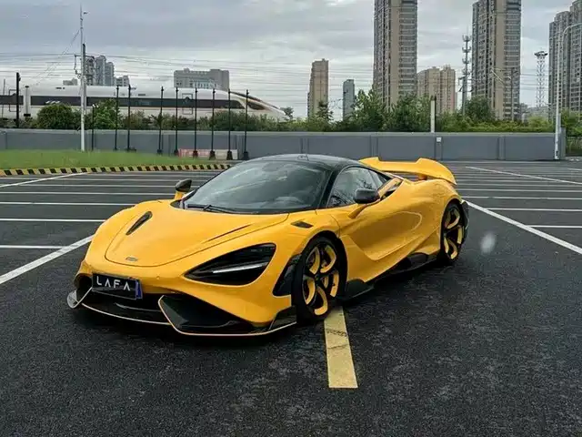 MCLAREN  720S 2019