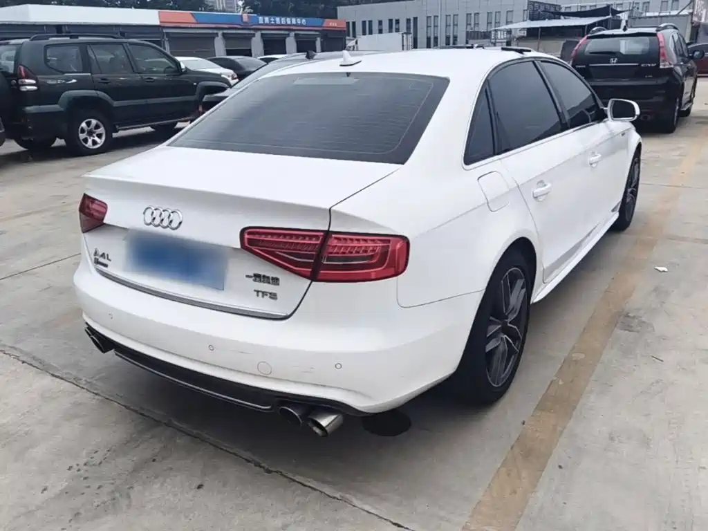 Audi A4L — миниатюра 7