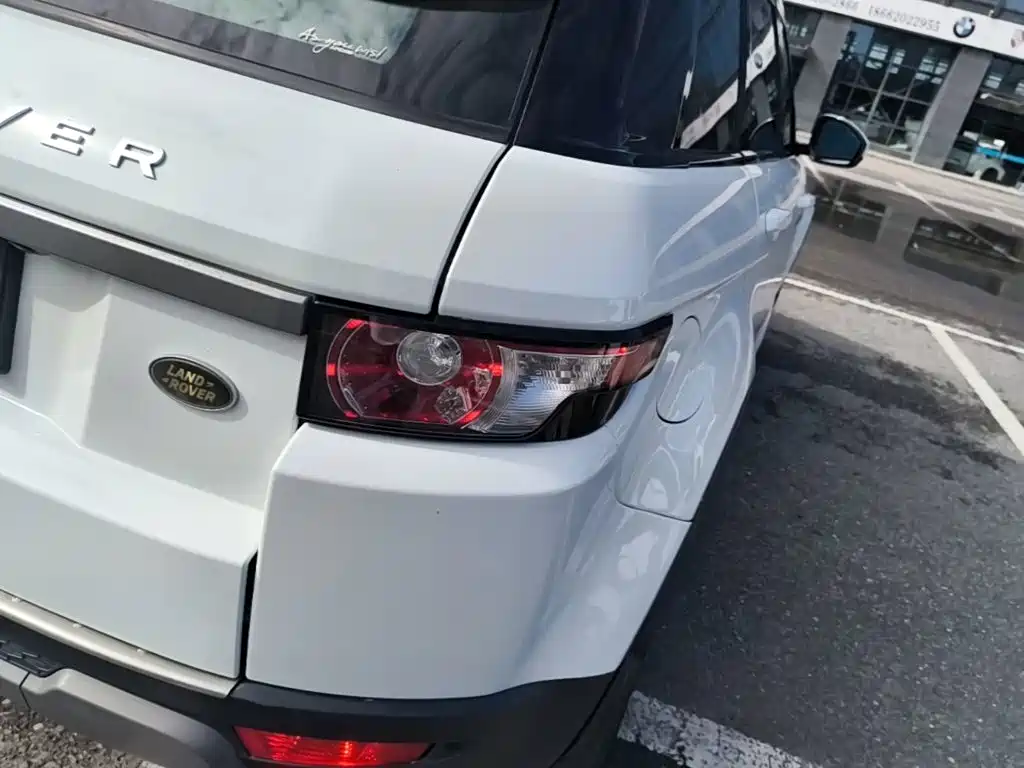 Land Rover Evoque — миниатюра 8