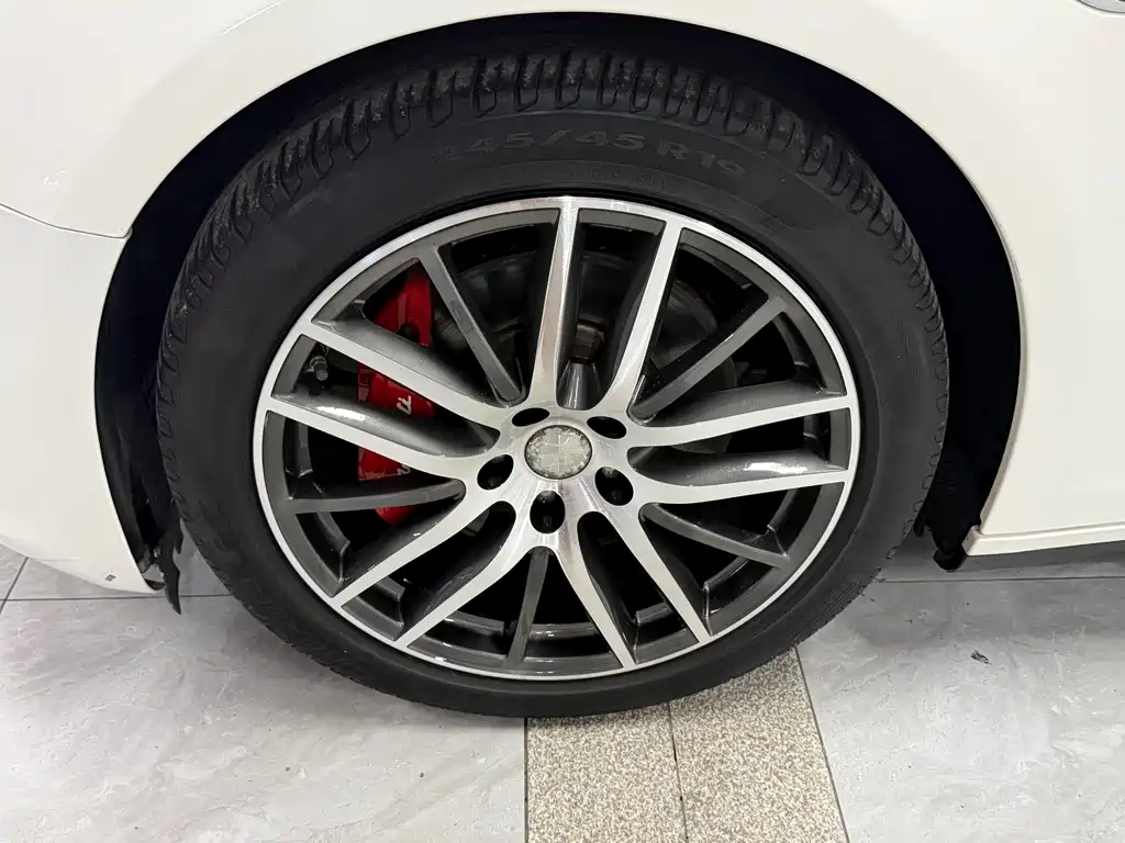 Maserati Ghibli — миниатюра 11
