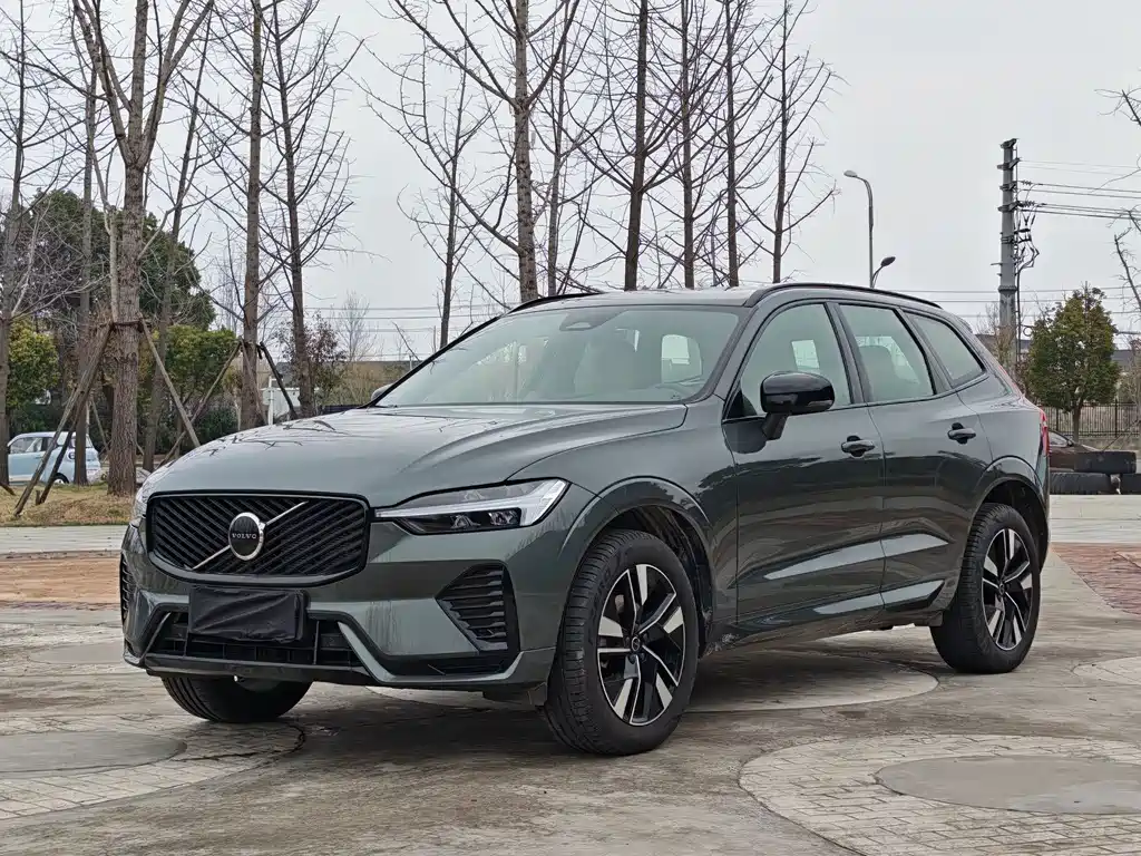 Volvo XC60 2025