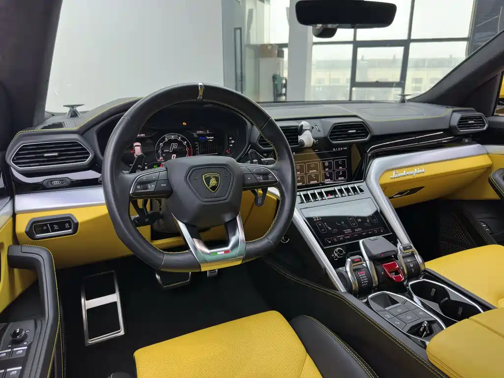 Lamborghini Urus — фотографии объявления, Фото 15