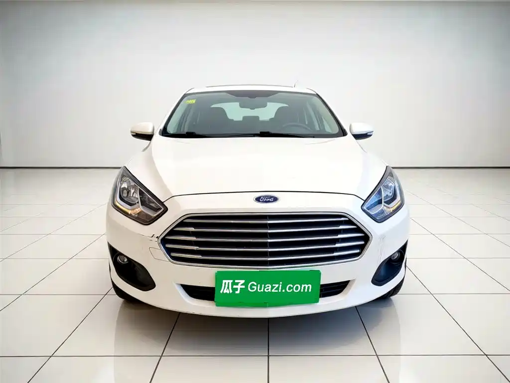 Ford Escort 2015 1.5L AT Comfort