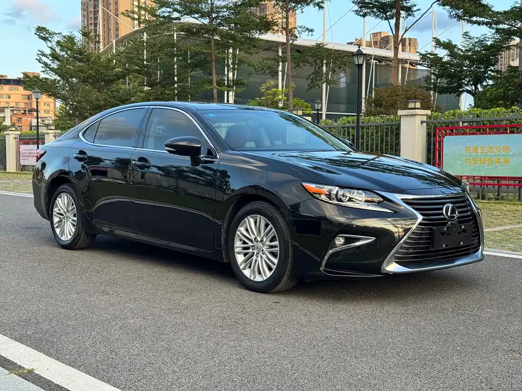 Lexus ES — миниатюра 3