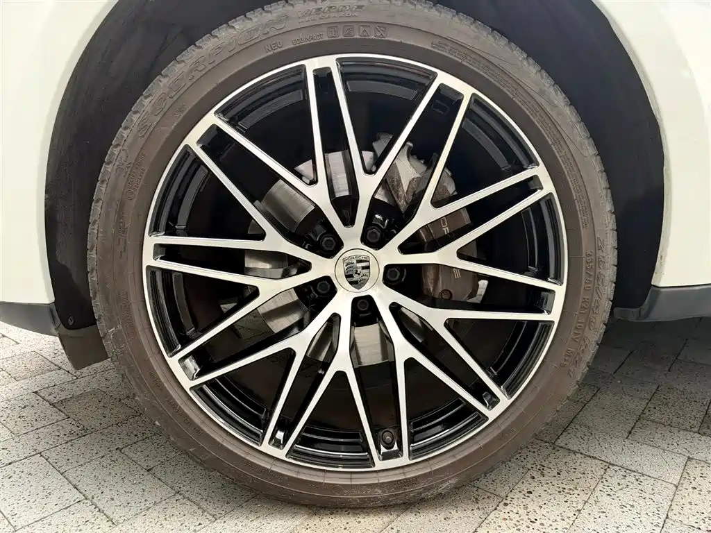 Porsche Macan — миниатюра 14