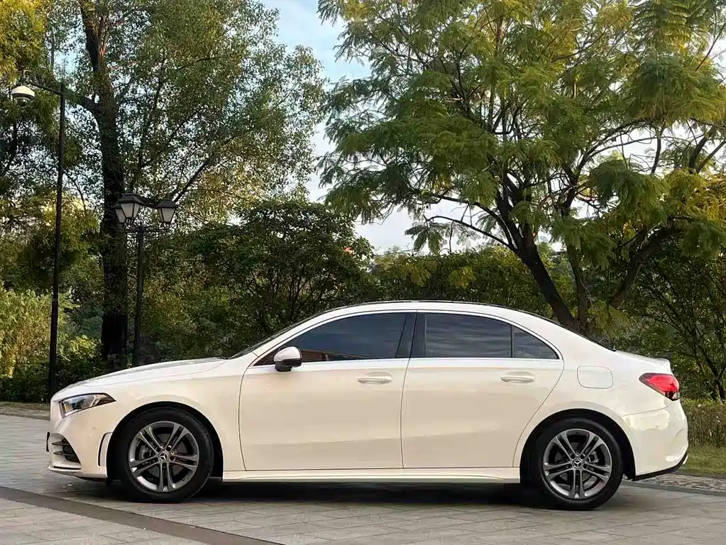 MERCEDES-BENZ A CLASS