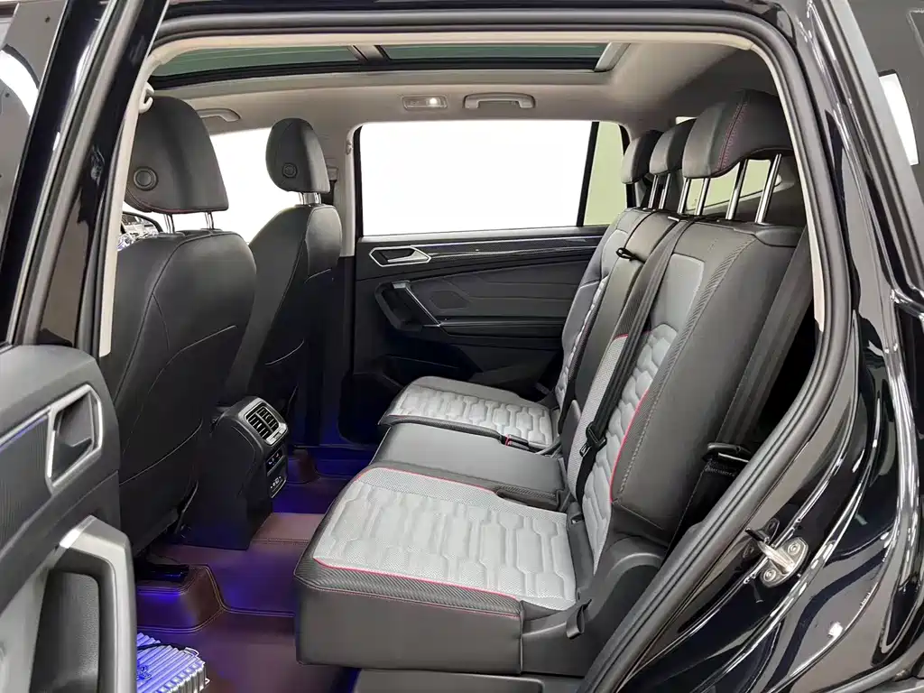 Volkswagen Tiguan L — миниатюра 20