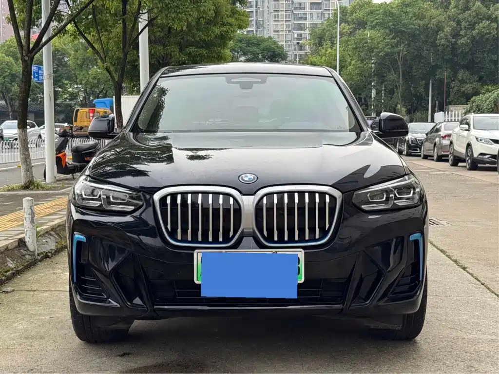 BMW iX3 2022 Lead