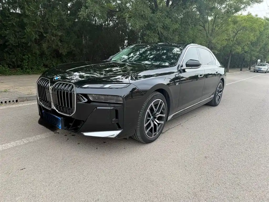 BMW 7 Series 7 2023 735Li M Sport
