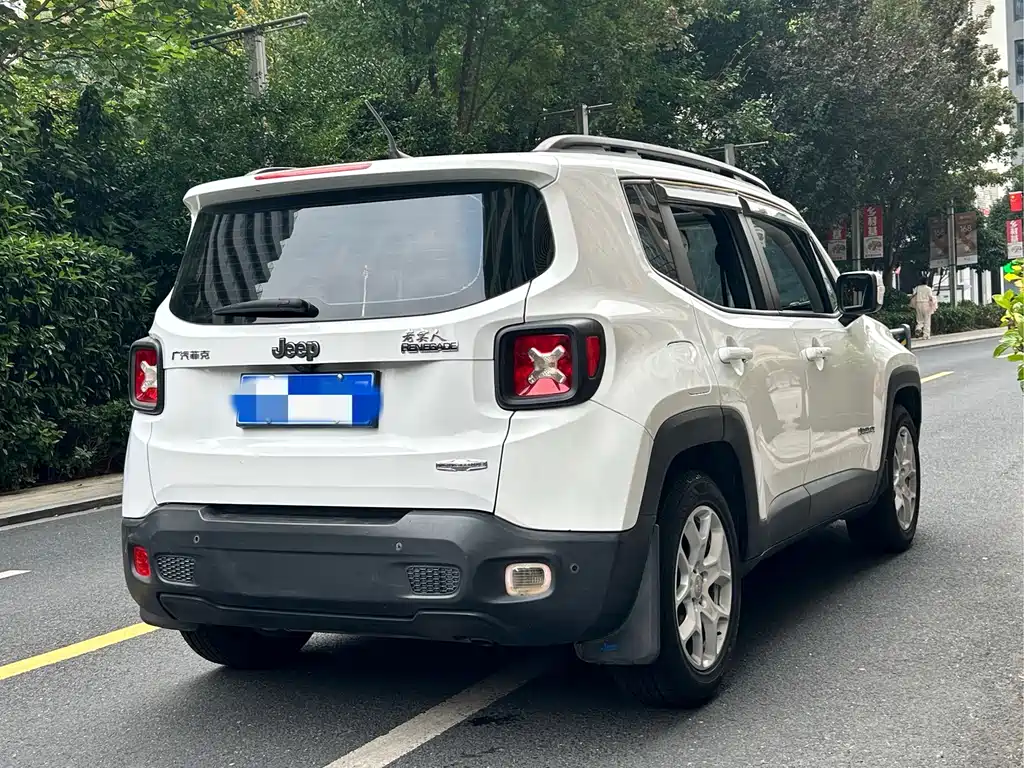 Jeep Renegade — миниатюра 4