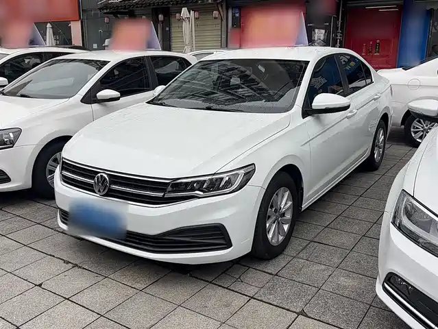 VOLKSWAGEN BORA 2019
