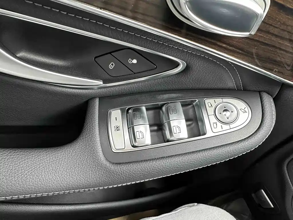 Mercedes-Benz GLC — миниатюра 16