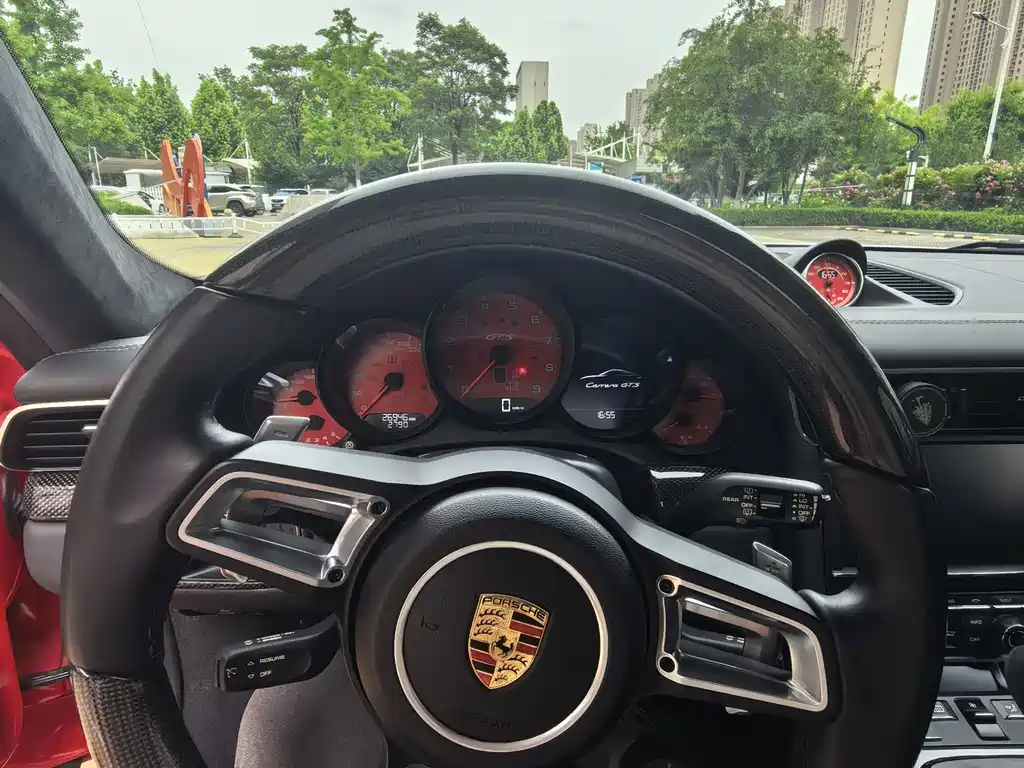 Porsche 911 2015 Carrera GTS 3.8L