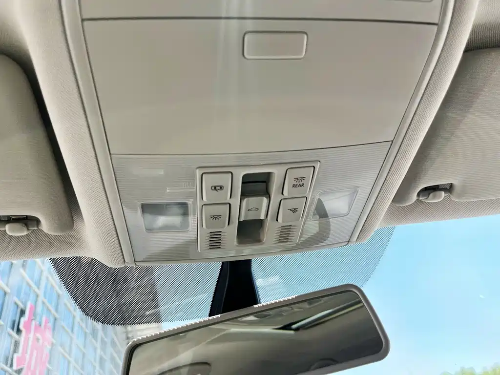 Volkswagen Golf — миниатюра 15