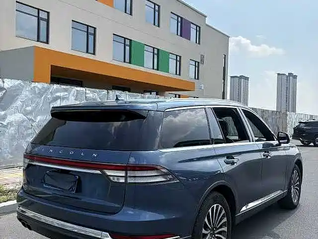 Lincoln Aviator (Import) — миниатюра 8