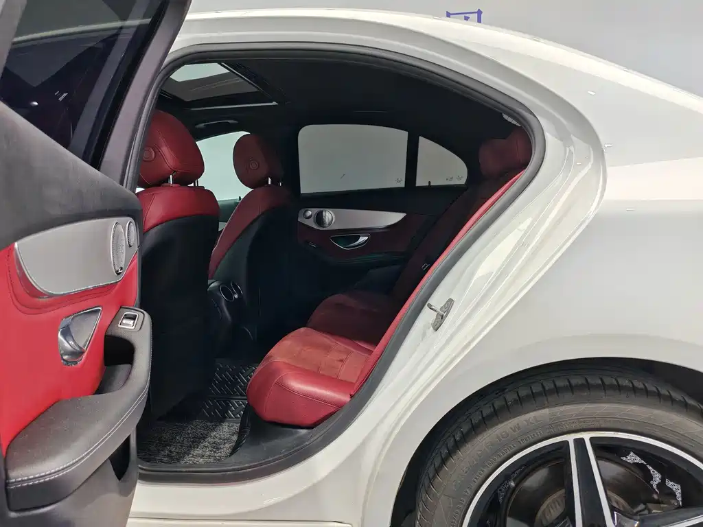 Mercedes-Benz C-Class — миниатюра 12