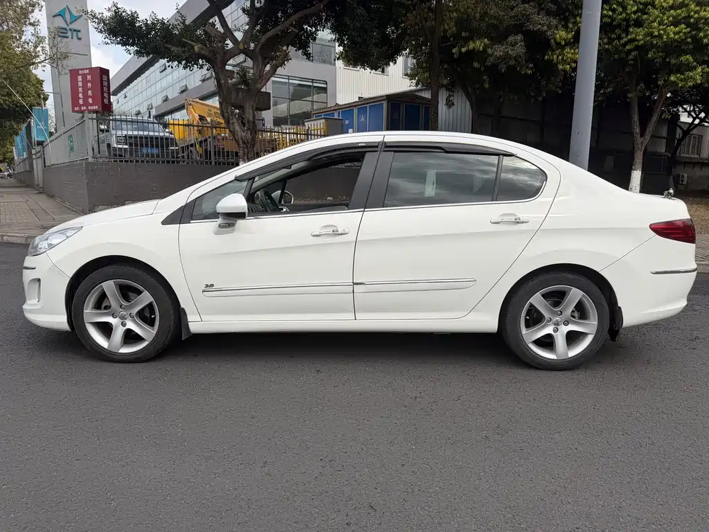 Peugeot 408 2012 2.0L
