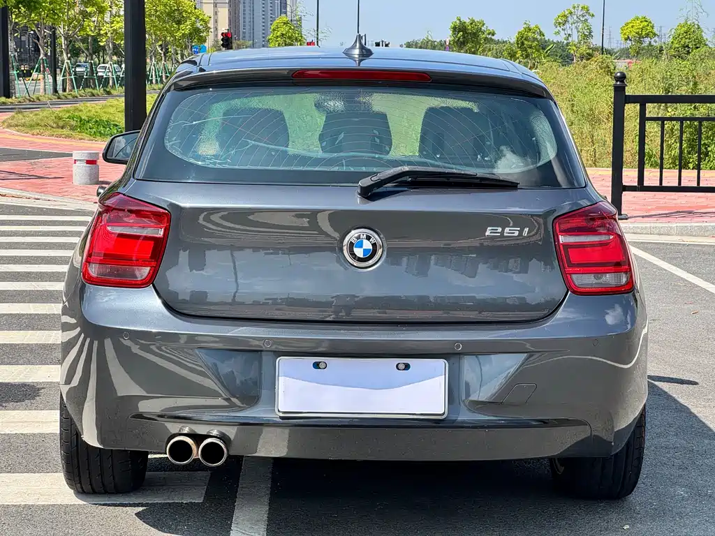 BMW 1 Series (Import) — миниатюра 9