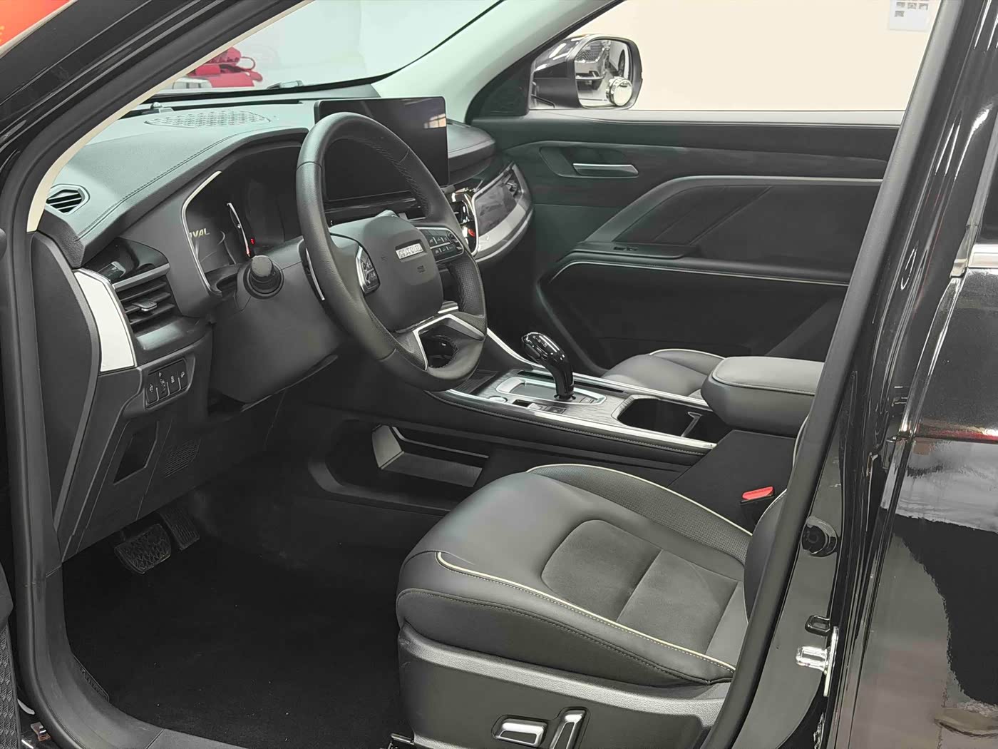 Haval Haval H6 1.5 л 2024 г. Чёрный, пробег 12000 км