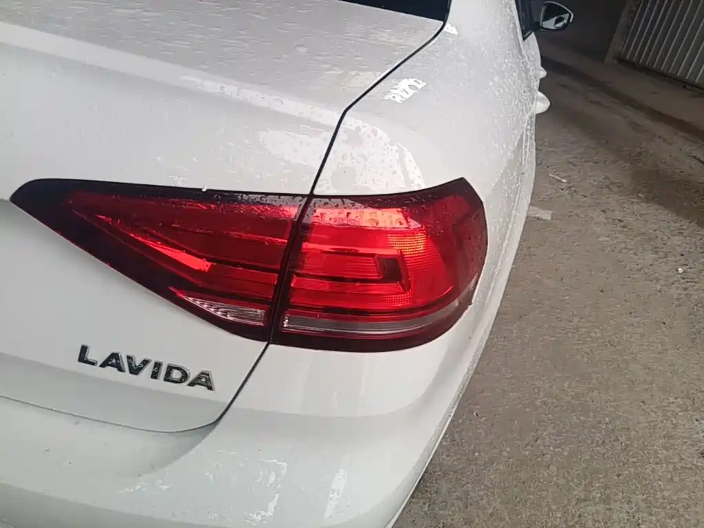 Volkswagen Lavida — миниатюра 8