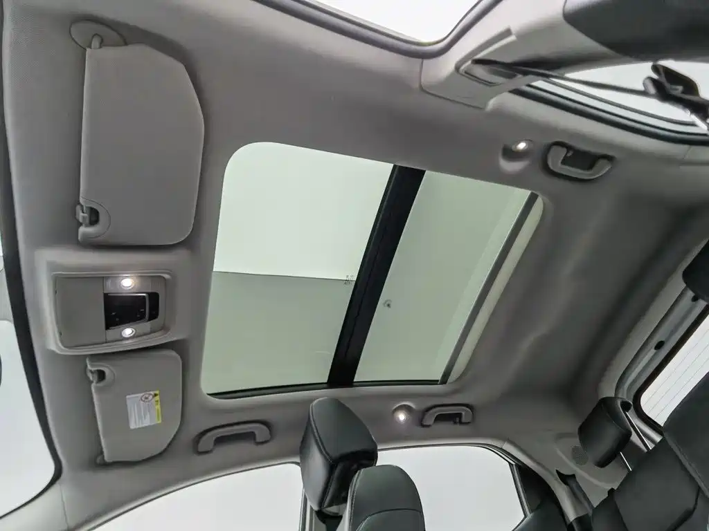 BYD Yuan EV — миниатюра 14