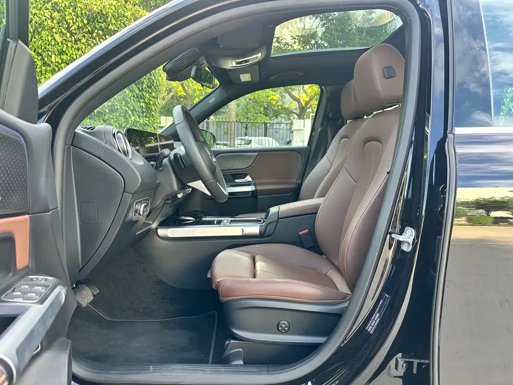 Mercedes-Benz GLB 2024 GLB 220