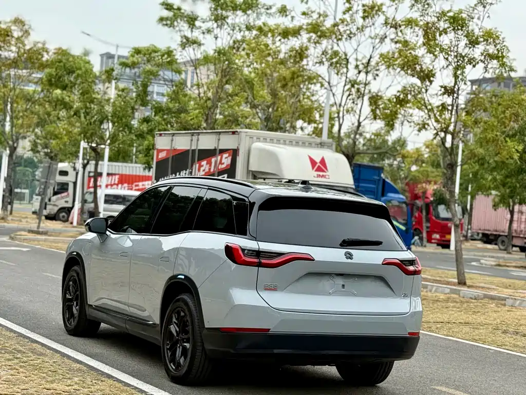 NIO NIO ES8