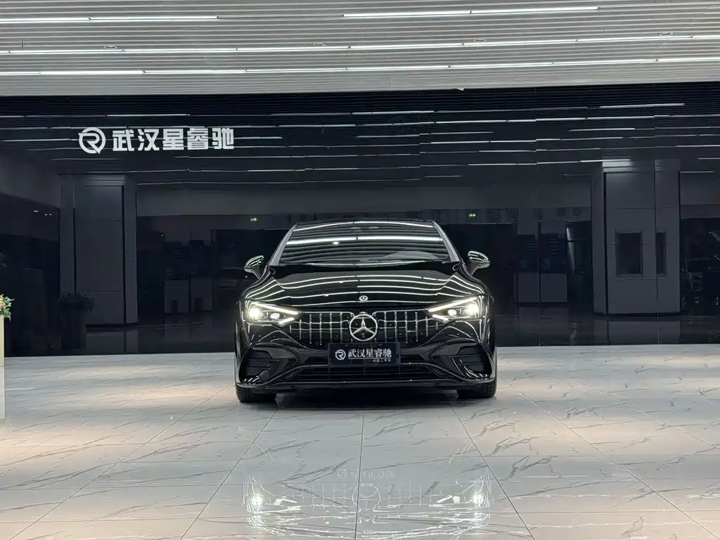 Mercedes-Benz EQE AMG — миниатюра 5