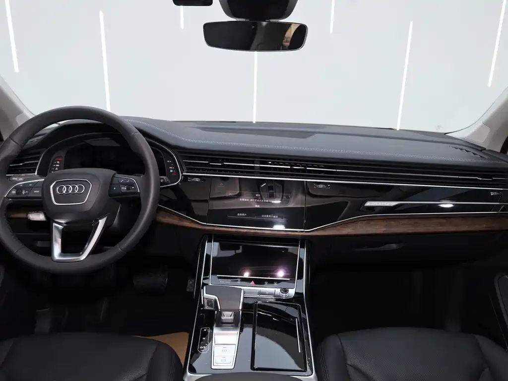 Audi Q7 2023 — фото 25