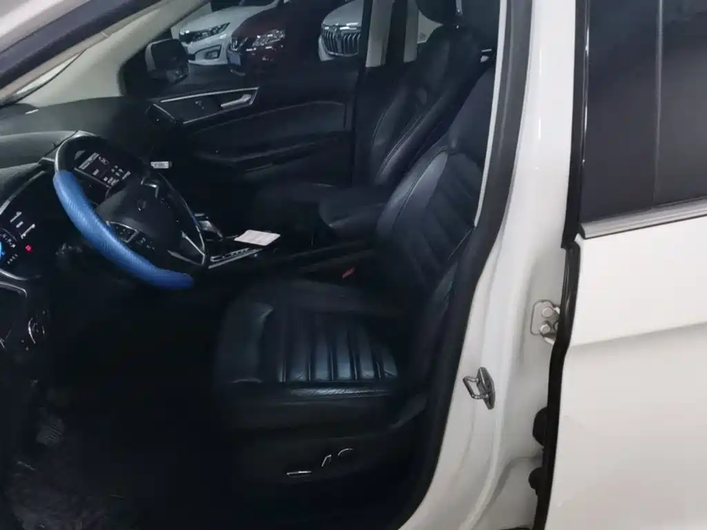Ford Edge — миниатюра 15