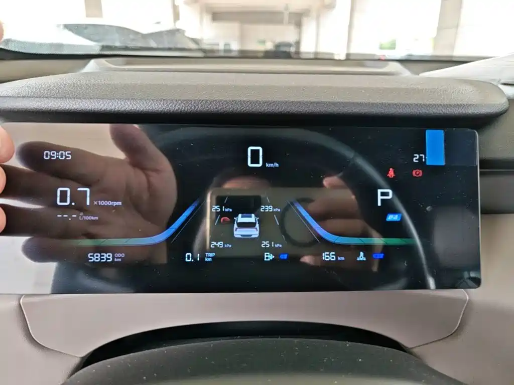 Geely Boyue L — миниатюра 12