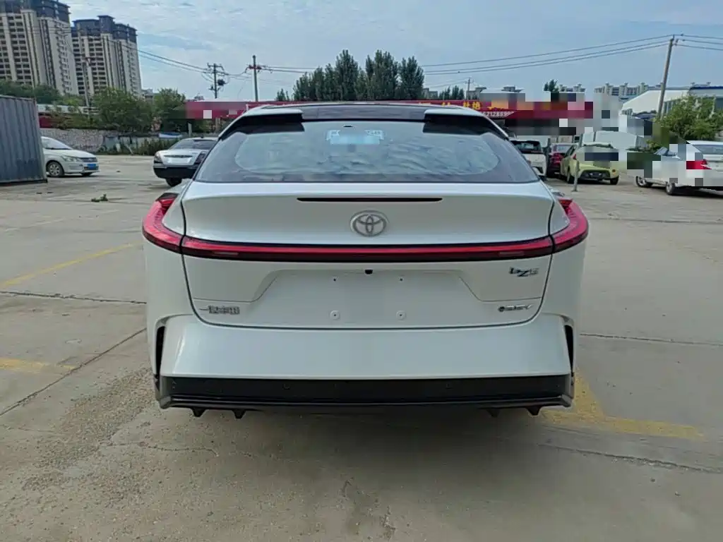 Toyota bZ5 — миниатюра 6