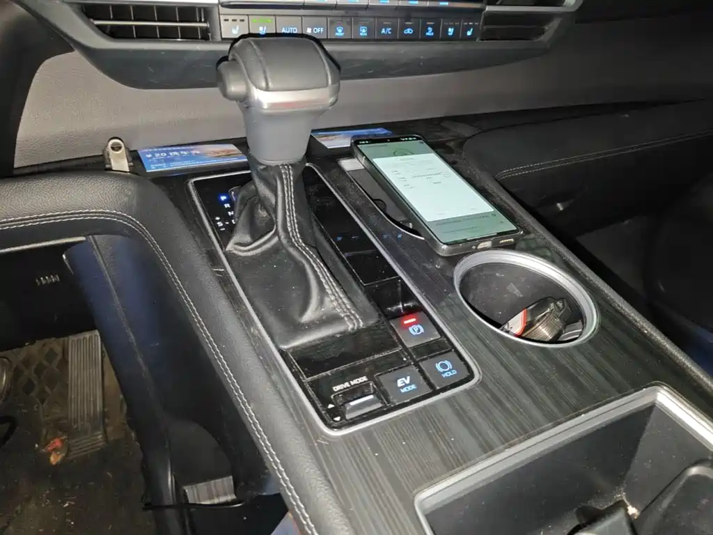 Toyota Sienna — миниатюра 14