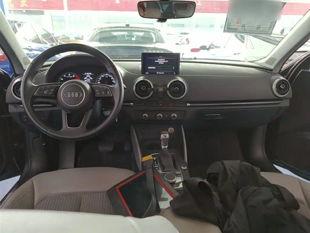 Audi A3 2019 Limousine 35 TFSI Fashion VI