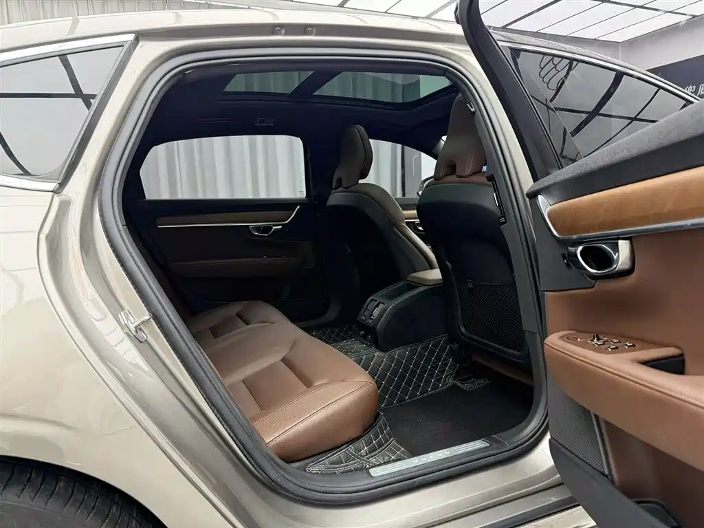 Volvo S90 2021 B5 Luxury