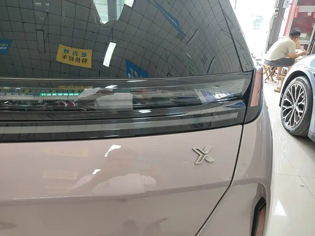 Zeekr X 2024 мест