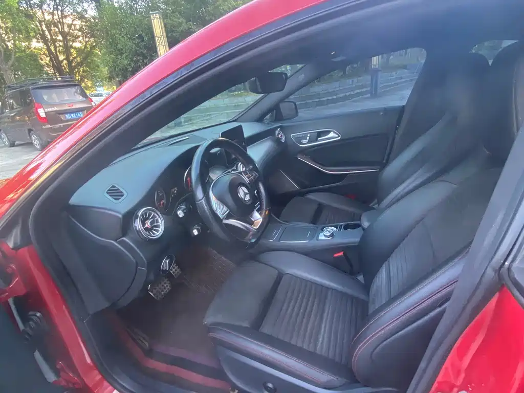 Mercedes-Benz CLA (Import) — миниатюра 8