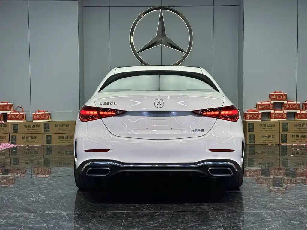 Mercedes-Benz C-Class — миниатюра 8