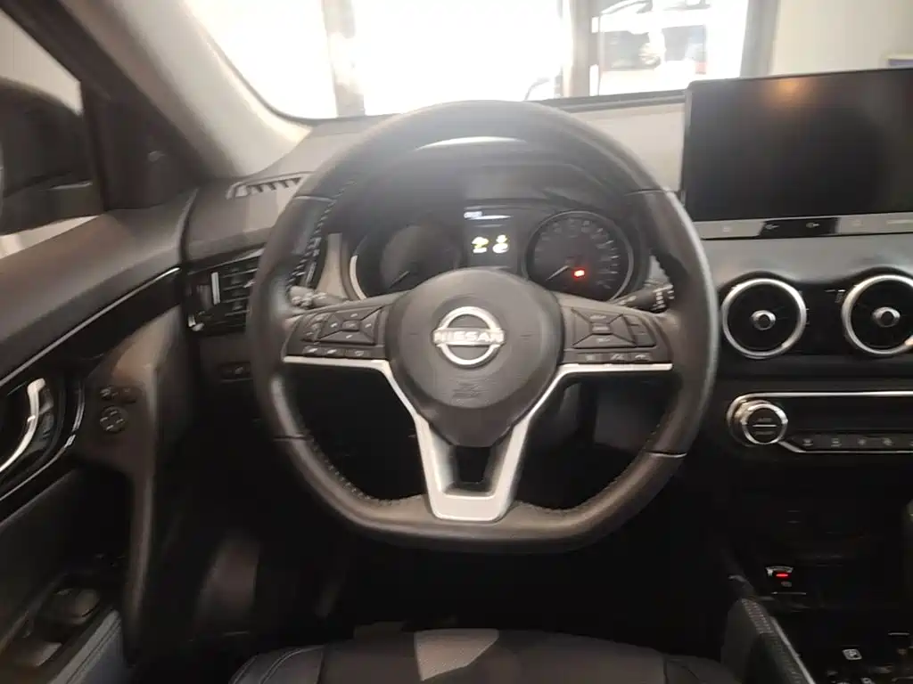 Nissan X-Trail — миниатюра 11