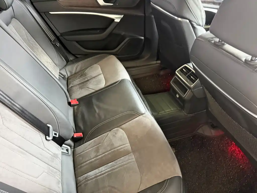 Audi A6L — миниатюра 5